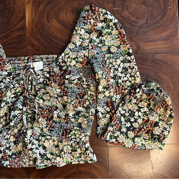 H&M - Picture 2 of 4